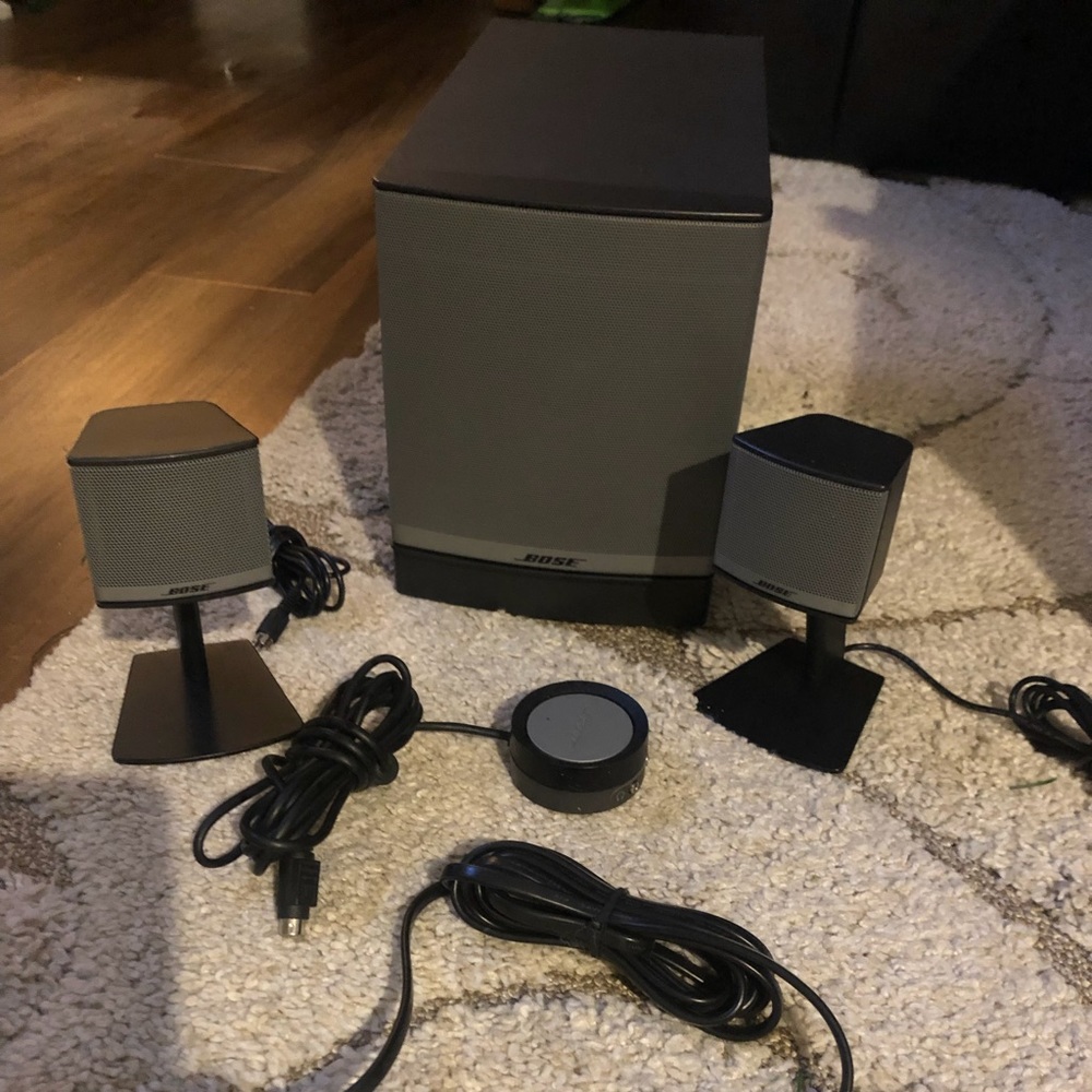 BOSE SPEAKERS